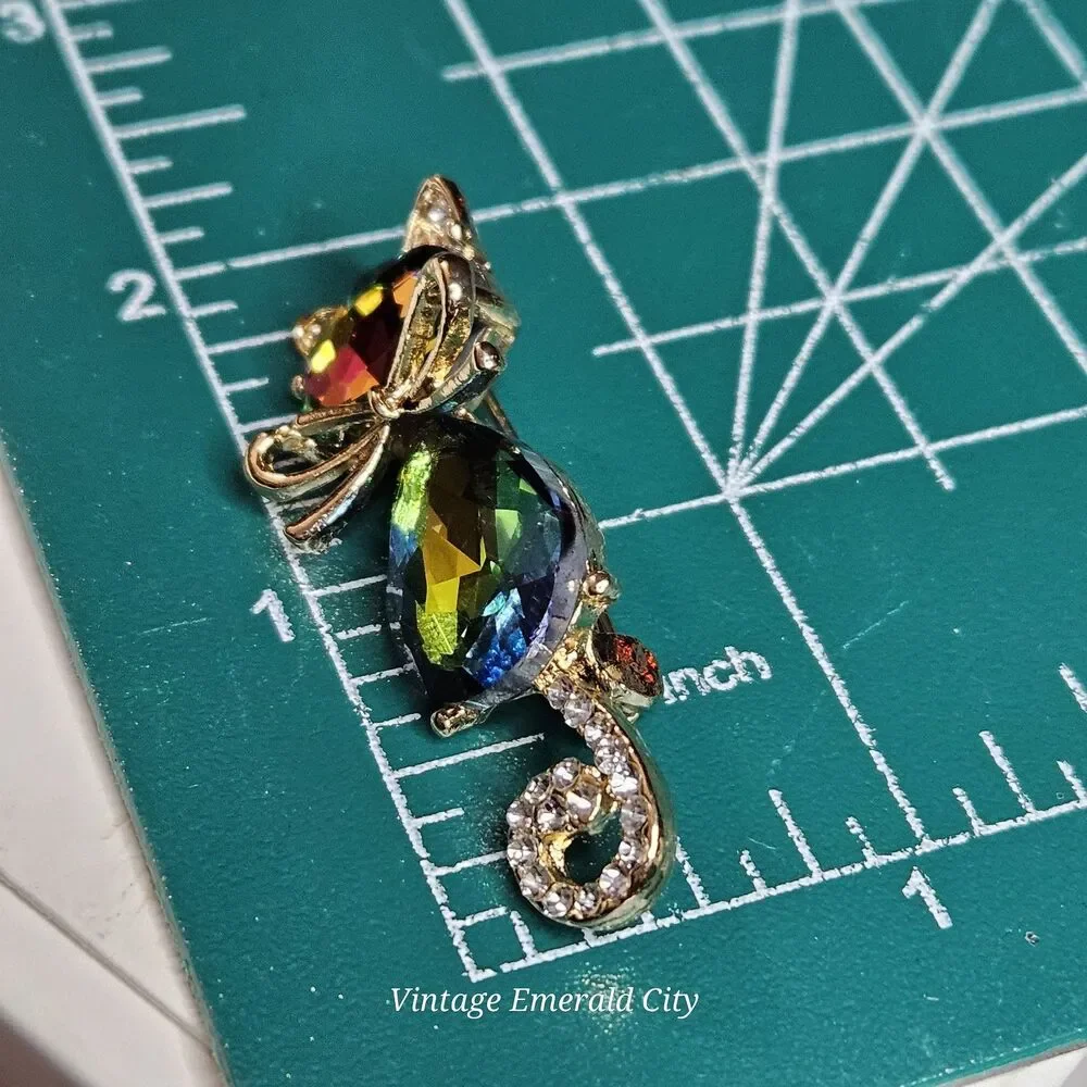 Goldtone Mr. Cat Bow Cyrstal Brooch Rhinestone Tail & Ears Iridescent Kitty Pin